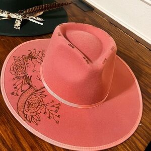 Olive and Pique - Wool felt Women's Hat